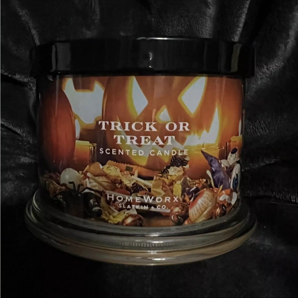 HomeWorx By Slatkin & Co Trick Or Treat Scented 14 Oz (3) Wick Candle